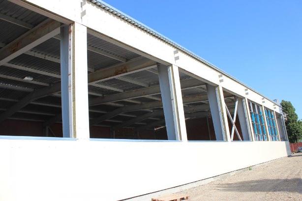 осмотр строящегося спорткомплекса